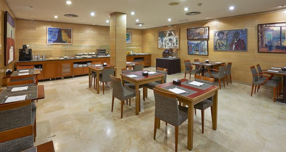 Nh Sport Hotel Zaragoza Bagian luar foto