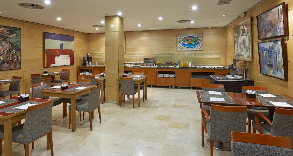 Nh Sport Hotel Zaragoza Bagian luar foto