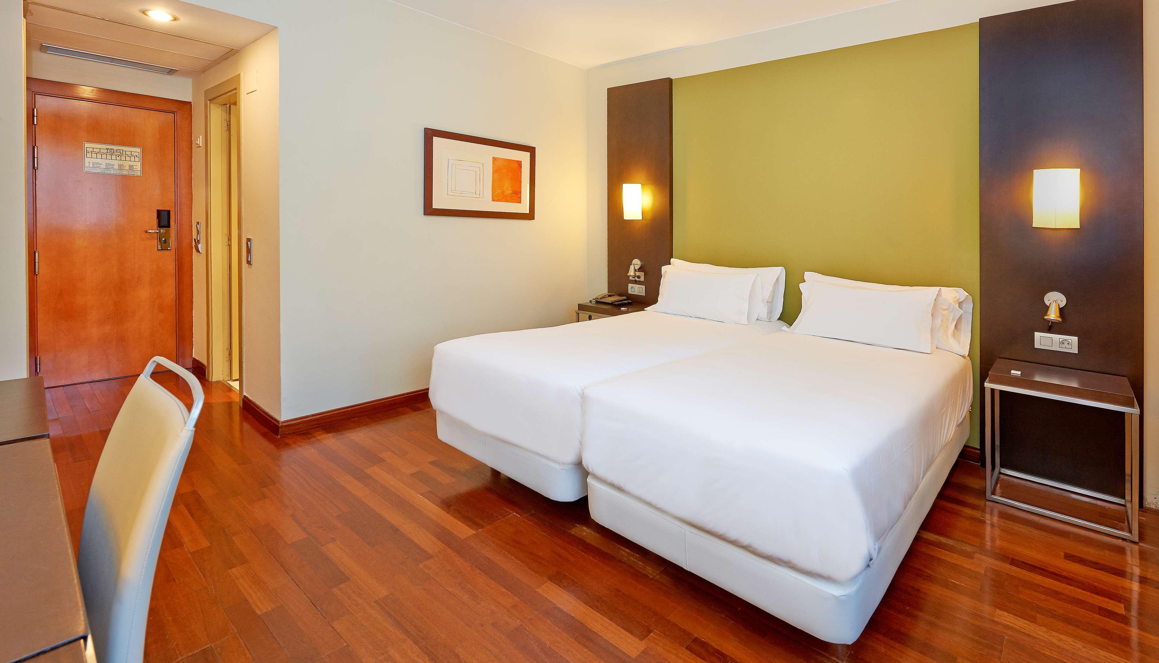 Nh Sport Hotel Zaragoza Bagian luar foto