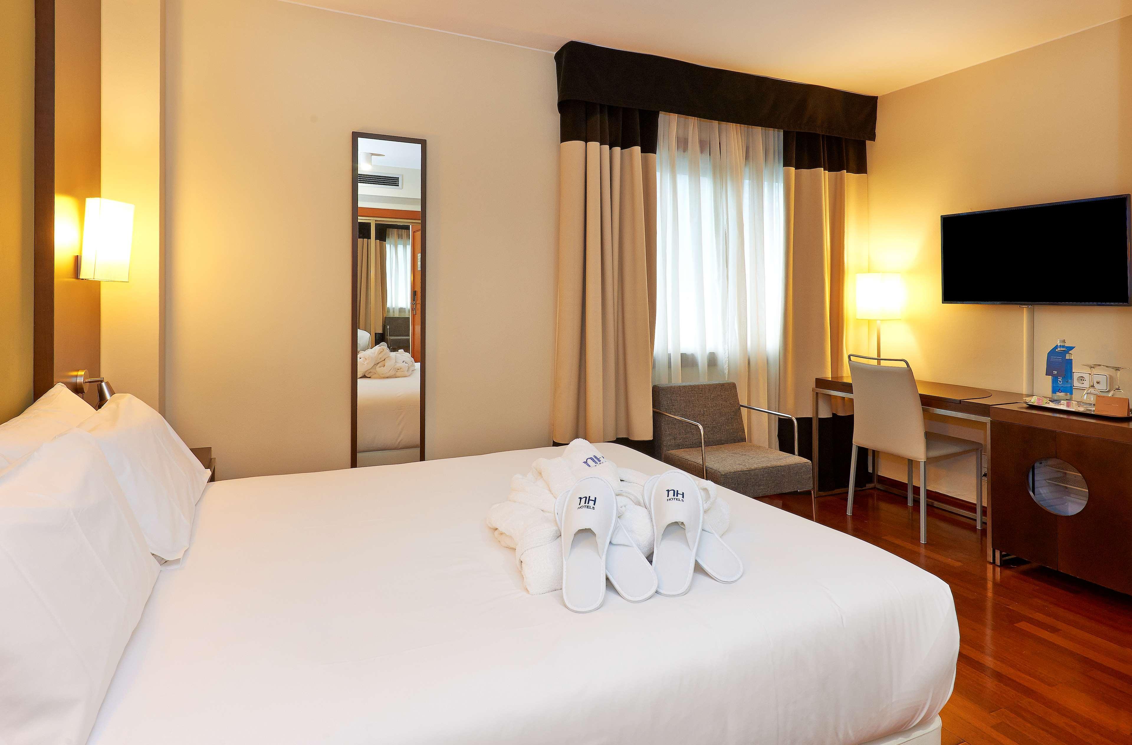Nh Sport Hotel Zaragoza Bagian luar foto