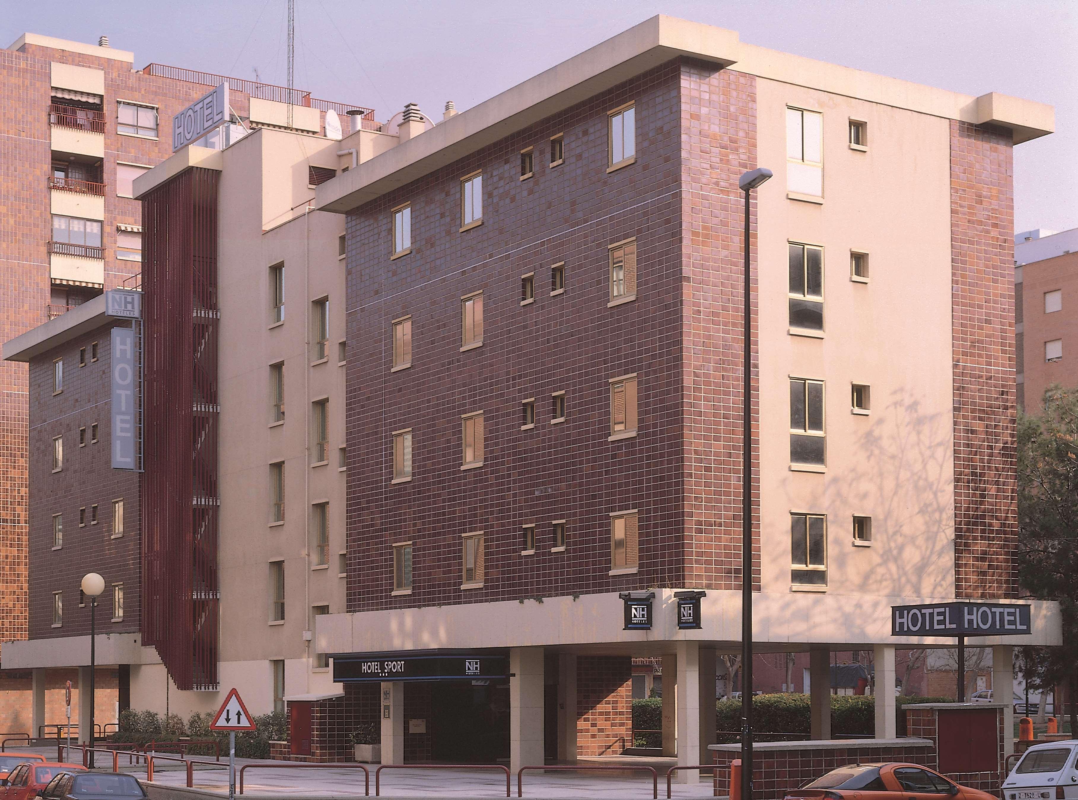 Nh Sport Hotel Zaragoza Bagian luar foto