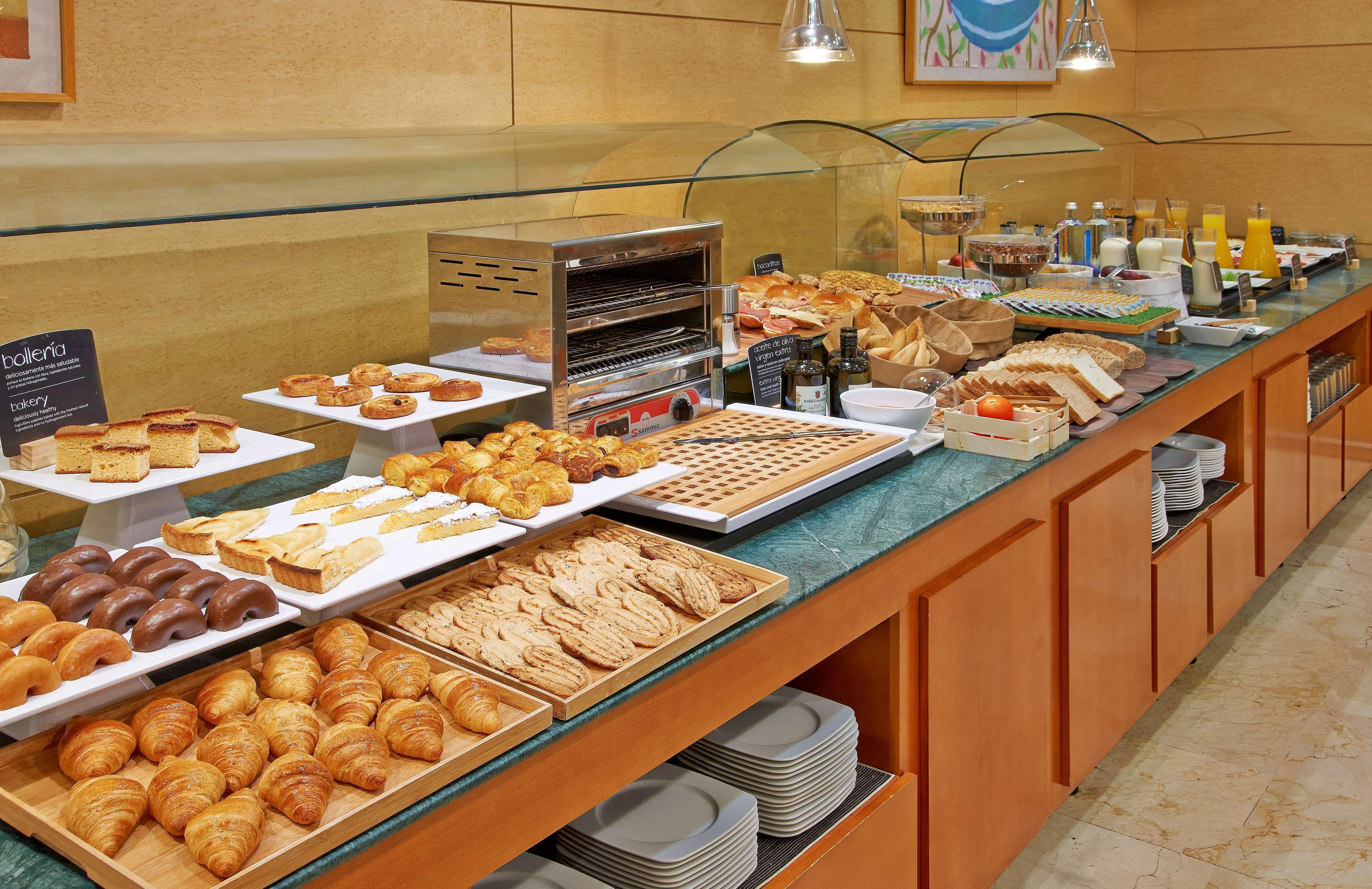 Nh Sport Hotel Zaragoza Bagian luar foto