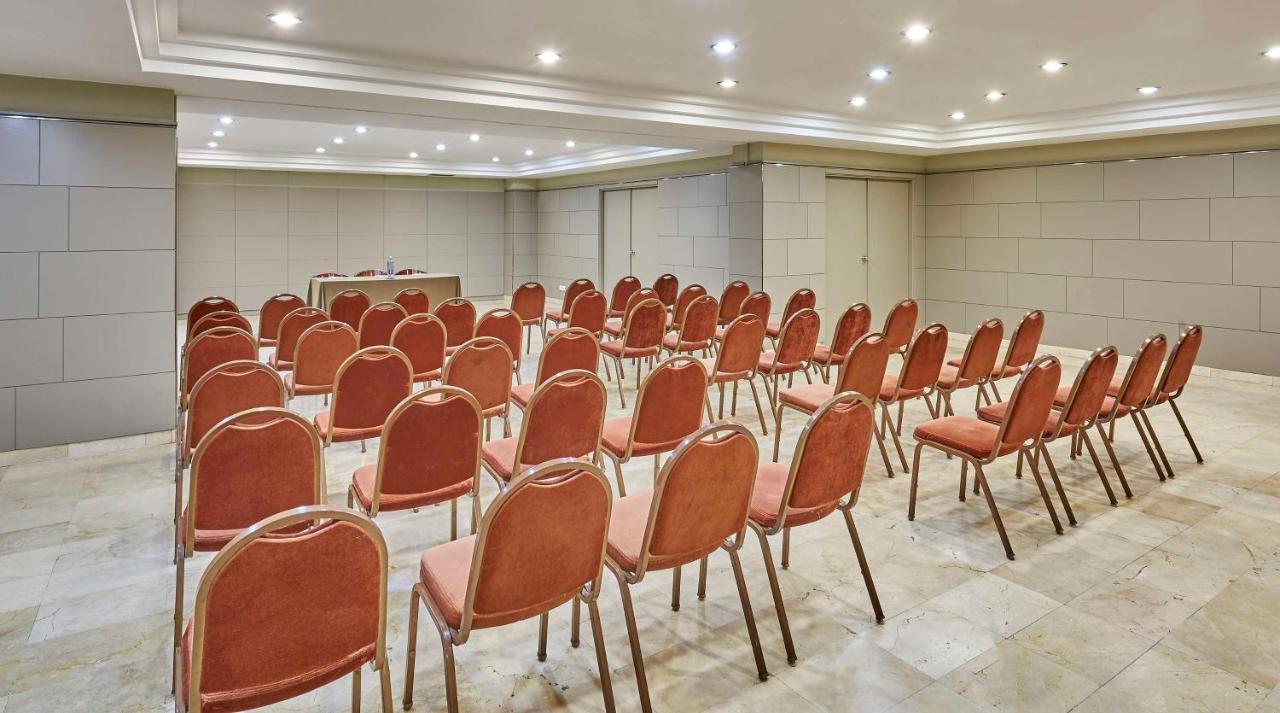 Nh Sport Hotel Zaragoza Bagian luar foto