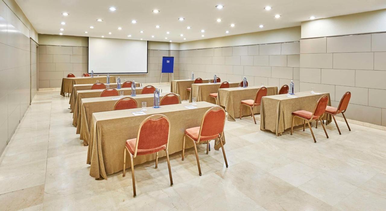Nh Sport Hotel Zaragoza Bagian luar foto