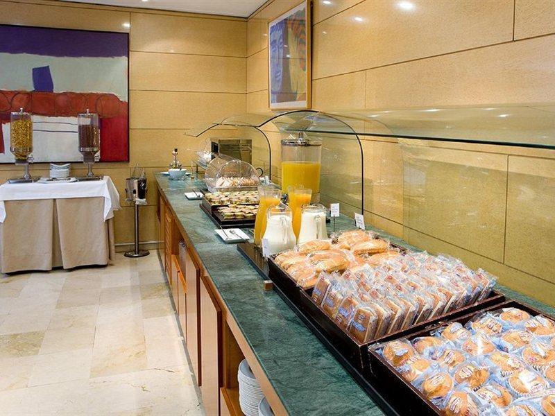 Nh Sport Hotel Zaragoza Bagian luar foto