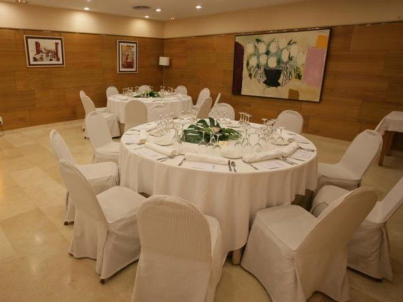Nh Sport Hotel Zaragoza Bagian luar foto