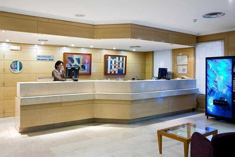 Nh Sport Hotel Zaragoza Bagian luar foto