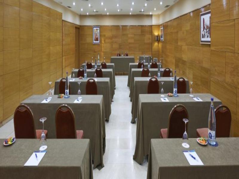 Nh Sport Hotel Zaragoza Bagian luar foto
