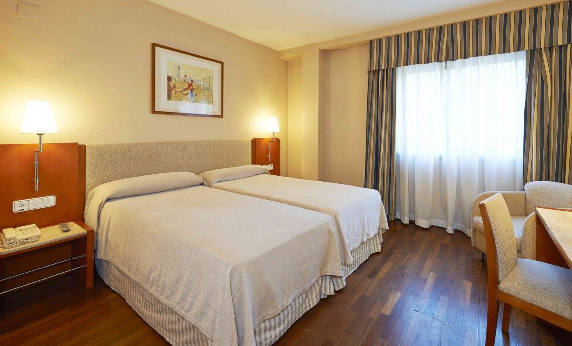 Nh Sport Hotel Zaragoza Bagian luar foto