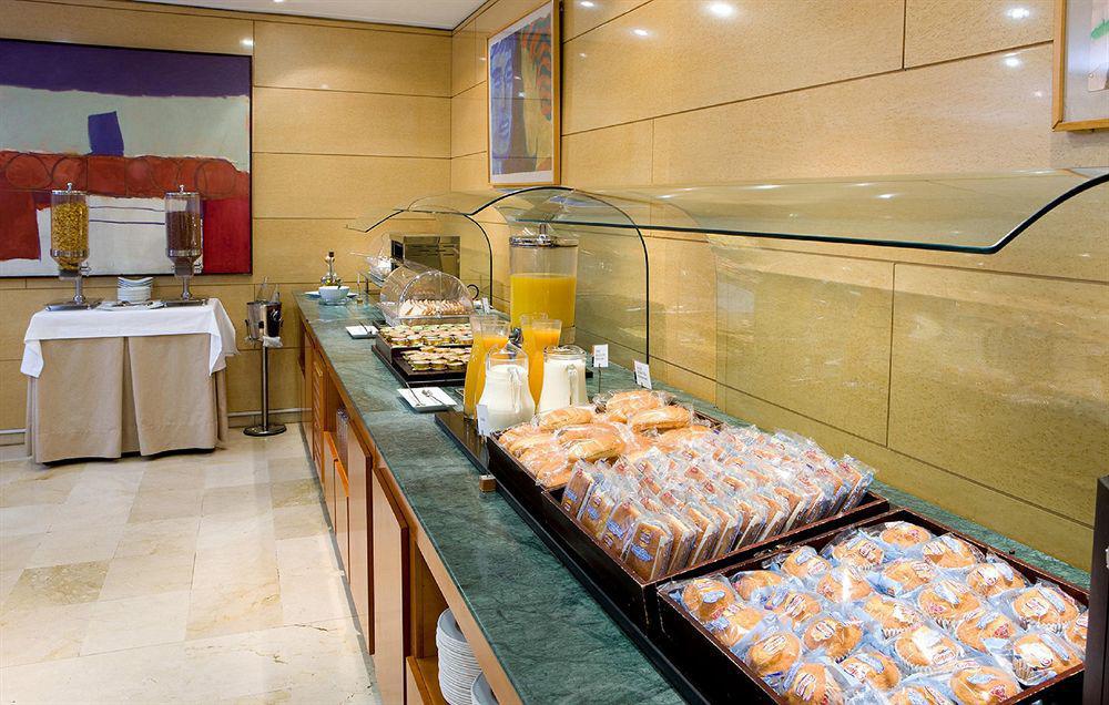 Nh Sport Hotel Zaragoza Bagian luar foto